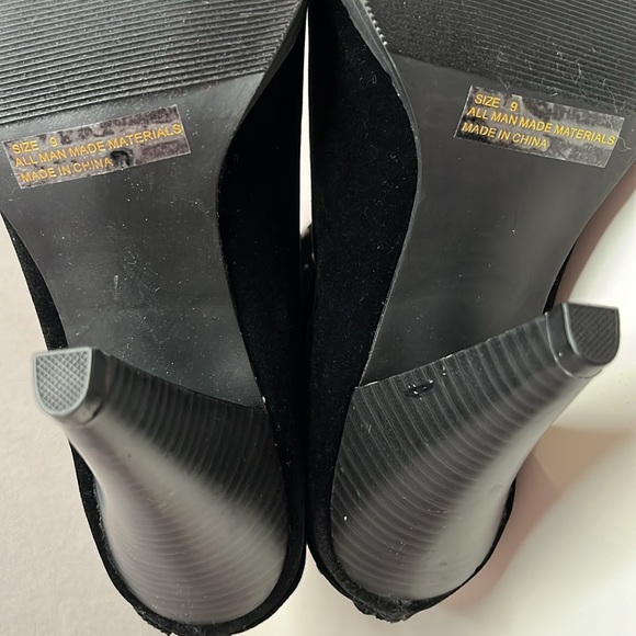 Qupid “Proven-15” Black Velvet Ankle Booties - Size 9 - With Box - Picture 11 of 16